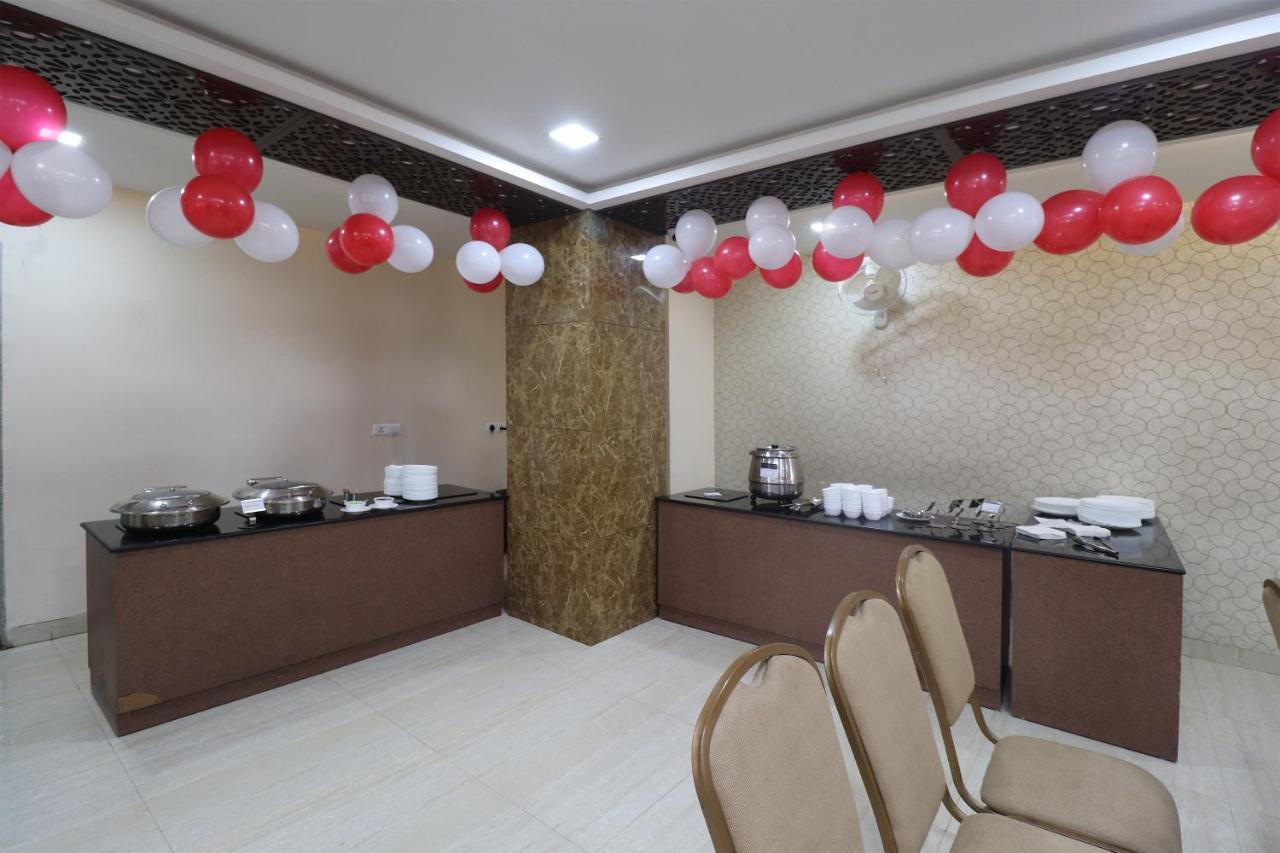 Deoria Oyo 29382 Golden Laurel Inn מראה חיצוני תמונה